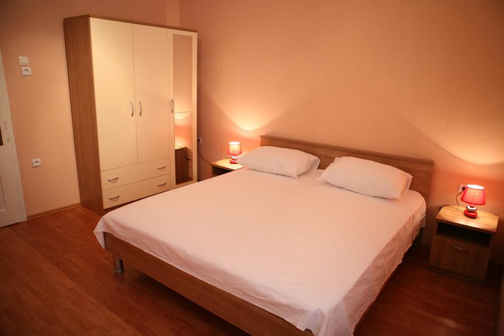 Apartments Radic Trogir Quarto foto